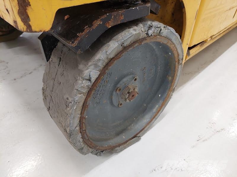 Haulotte COMPACT 14 Scheren-Arbeitsbühnen