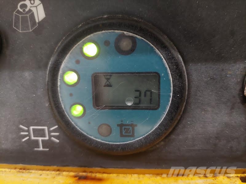 Haulotte COMPACT 14 Piattaforme a pantografo