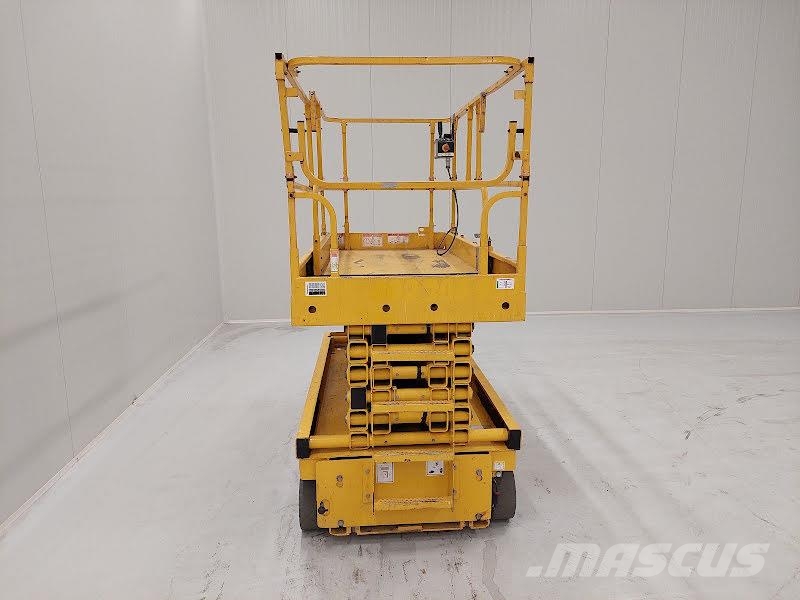 Haulotte COMPACT 14 Scheren-Arbeitsbühnen
