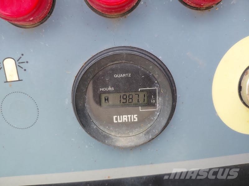 Haulotte COMPACT 10 DX Scheren-Arbeitsbühnen