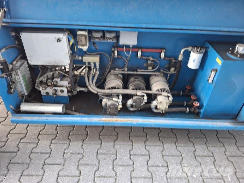 Holland Lift Q-135EL24 Elevadores de tesoura
