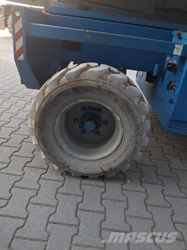 Holland Lift Q-135EL24 Elevadores de tesoura