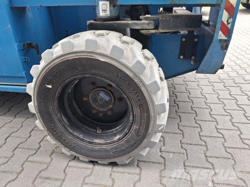 Holland Lift Q-135EL24 Elevadores de tesoura