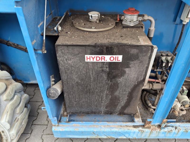 Holland Lift T-210DL25 4WD/P/N Elevadores de tesoura