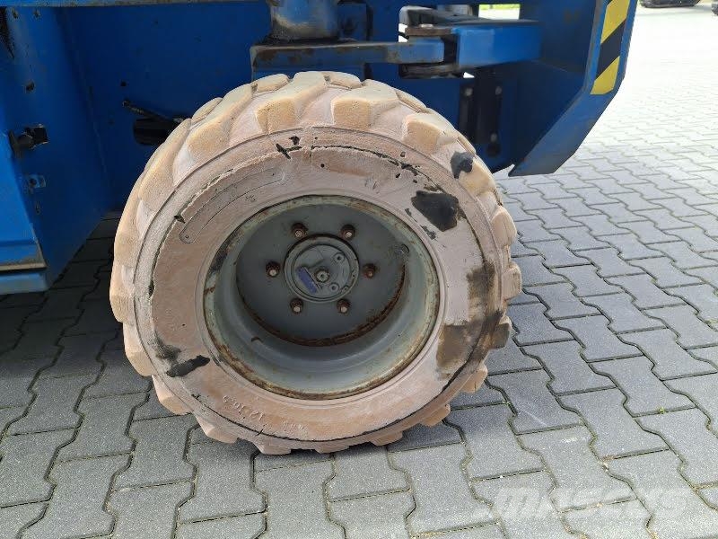 Holland Lift Q-135EL24 Підйомники-ножиці