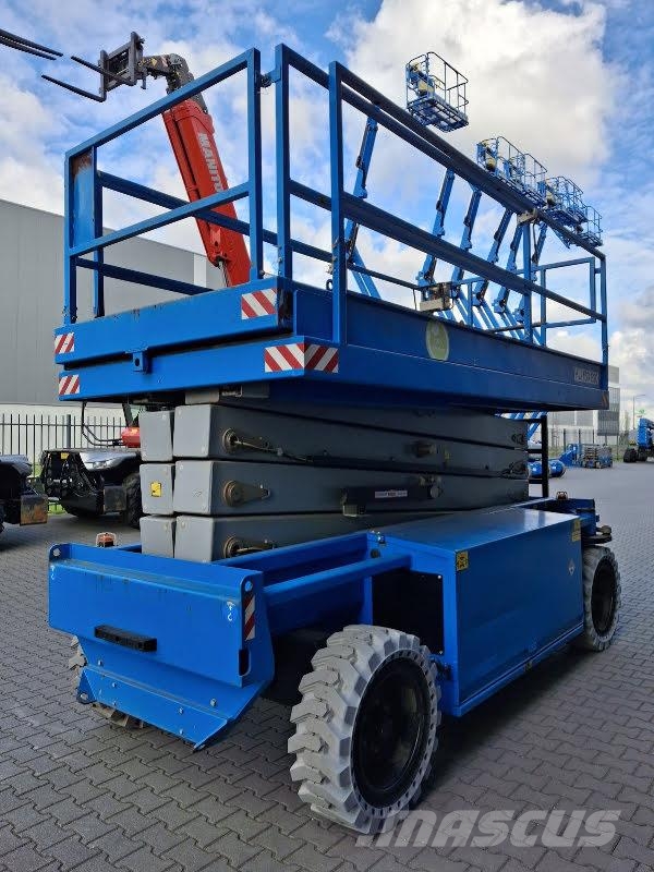 Holland Lift HL-160 E20 Elevadores de tesoura