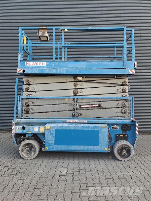 Holland Lift HL-220 E12 Elevadores de tesoura