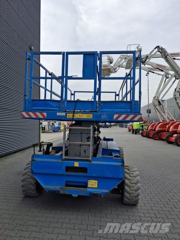 Holland Lift Q-135EL24 Elevadores de tesoura