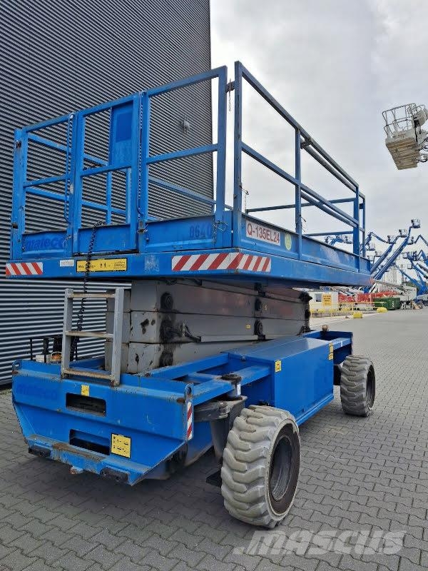 Holland Lift Q-135EL24 Elevadores de tesoura
