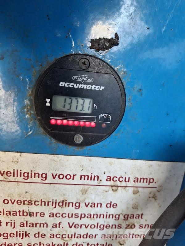 Holland Lift Q-135EL24 Elevadores de tesoura
