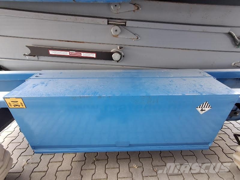 Holland Lift Q-135EL24 Elevadores de tesoura