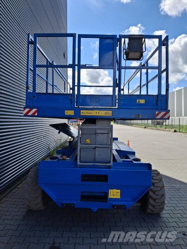 Holland Lift Q-135EL24 Elevadores de tesoura