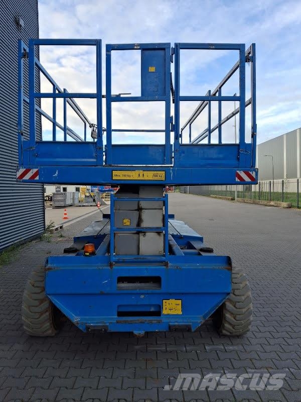 Holland Lift Q-135EL24 Elevadores de tesoura