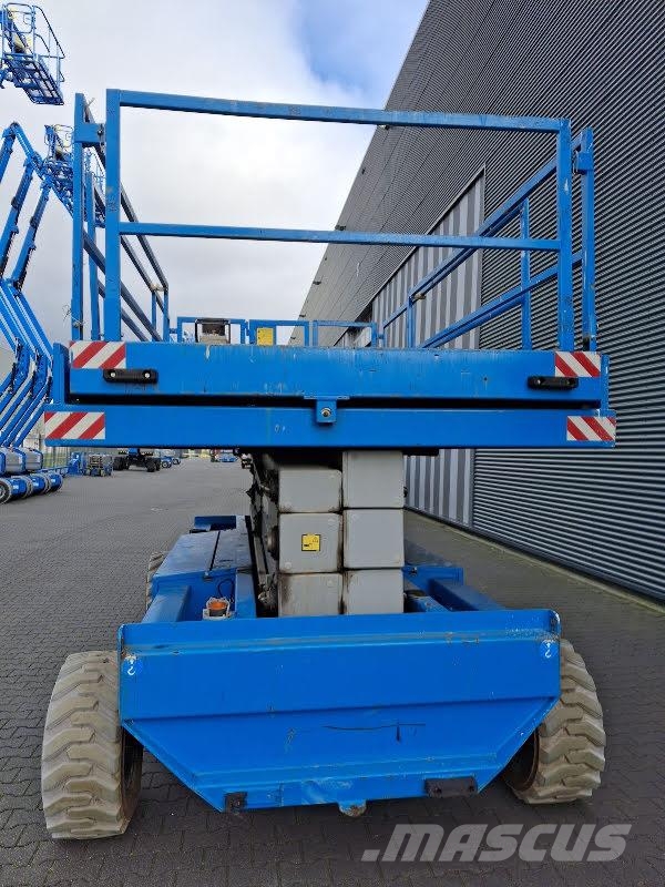 Holland Lift HL-160 E24 Šķerveida pacēlāji