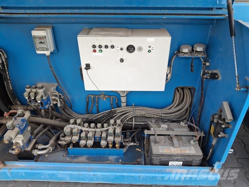 Holland Lift T-210DL25 4WD/P/N Schaarhoogwerkers