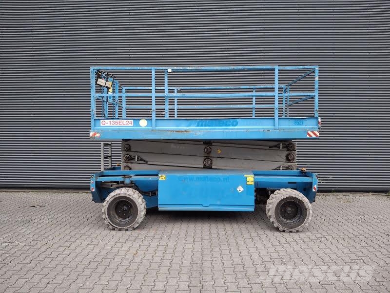 Holland Lift Q-135EL24 Elevadores de tesoura