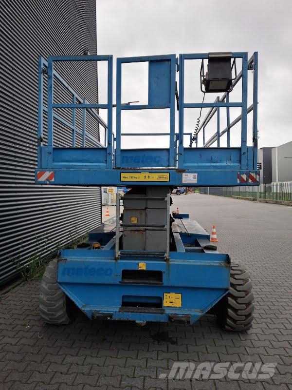 Holland Lift Q-135EL24 Elevadores de tesoura