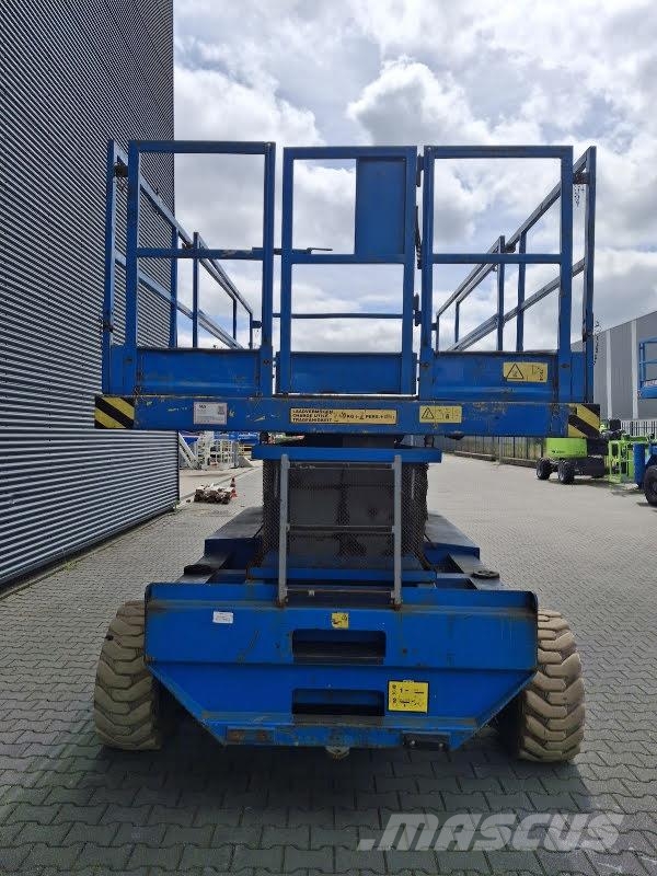 Holland Lift Q-135EL24 Підйомники-ножиці