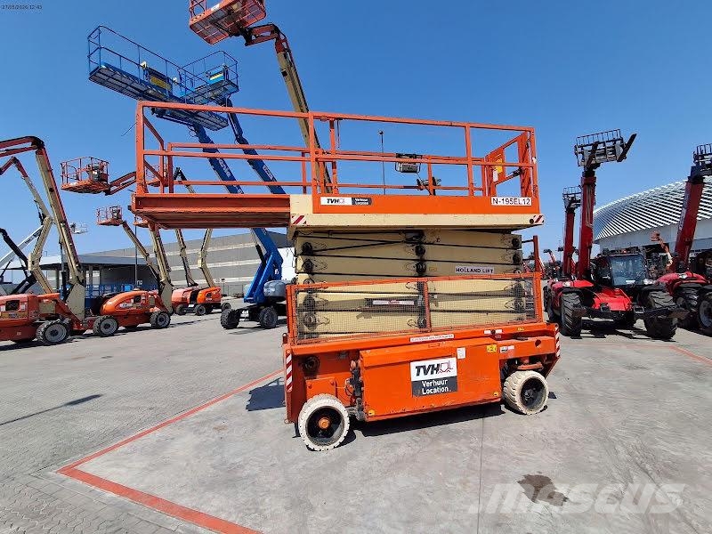 Holland Lift N-195EL12 رافعات مقصية الشكل