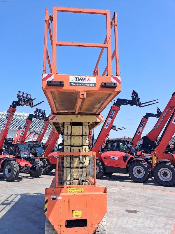 Holland Lift N-195EL12 رافعات مقصية الشكل