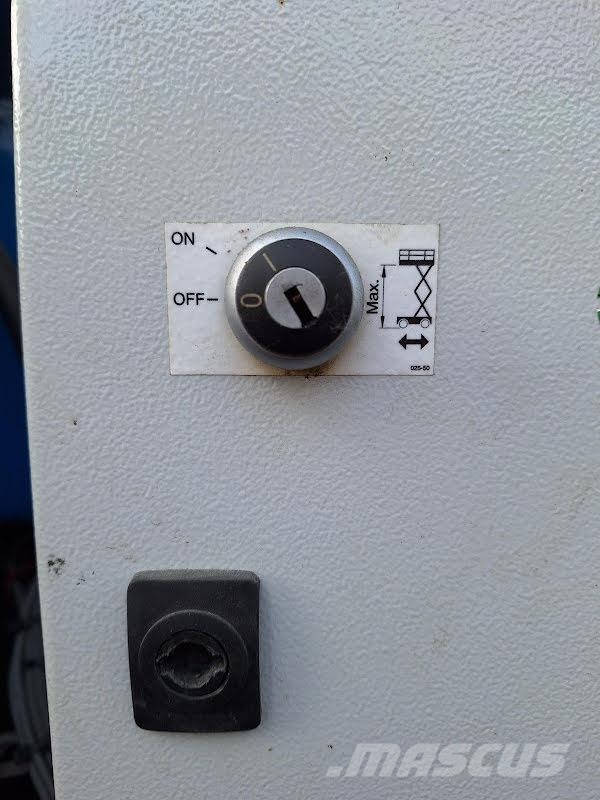 Holland Lift HL-160 E12 Nacelle ciseaux