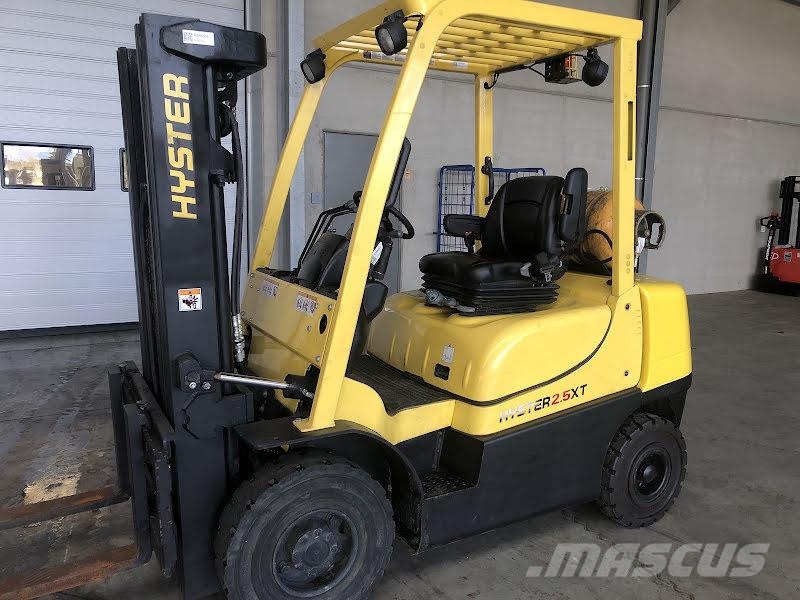 Hyster H2.5XT LPG forklifts