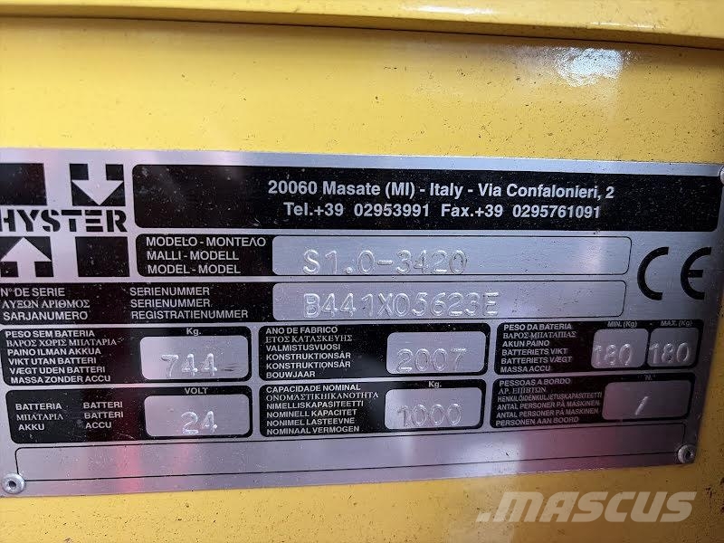 Hyster S1.0 Ajettavat pinoamisvaunut