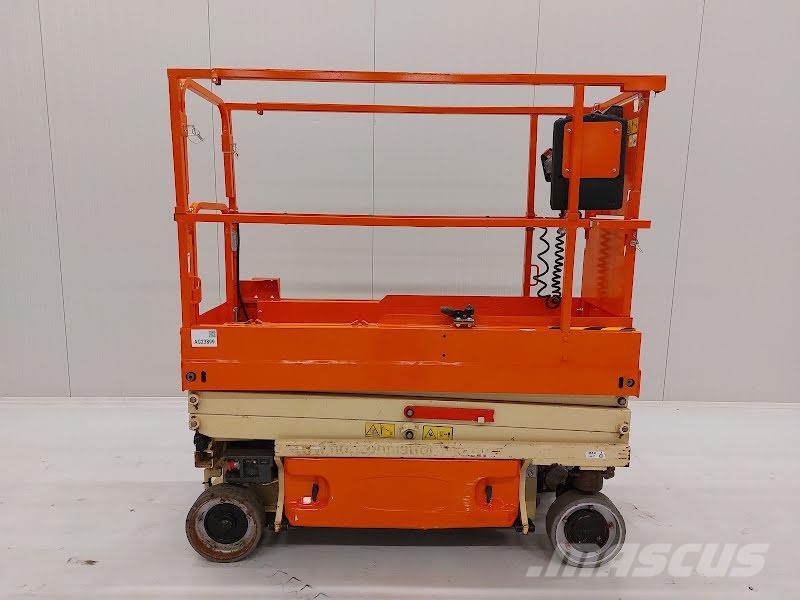 JLG 1930ES رافعات مقصية الشكل