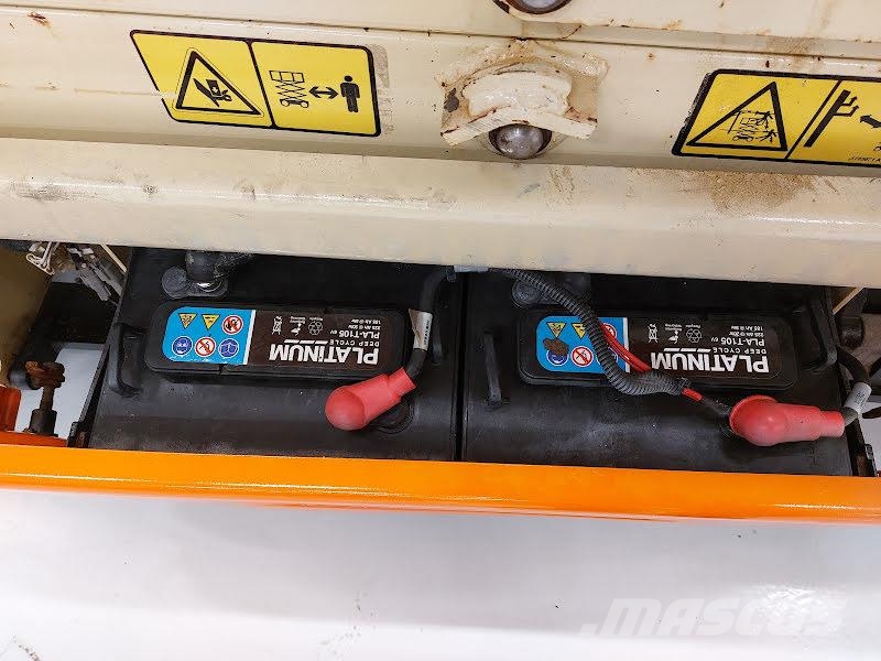 JLG 1930ES رافعات مقصية الشكل