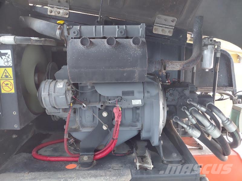 JLG 520AJ رافعات سلة مفصلية