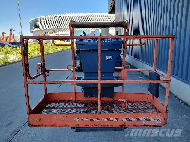 JLG 520AJ رافعات سلة مفصلية