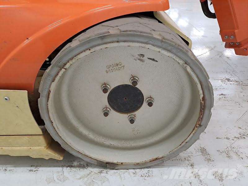 JLG TOUCAN 12E PLUS Vertikālie pacēlāji