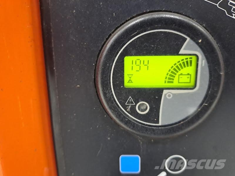 JLG TOUCAN 12E PLUS Vertikālie pacēlāji
