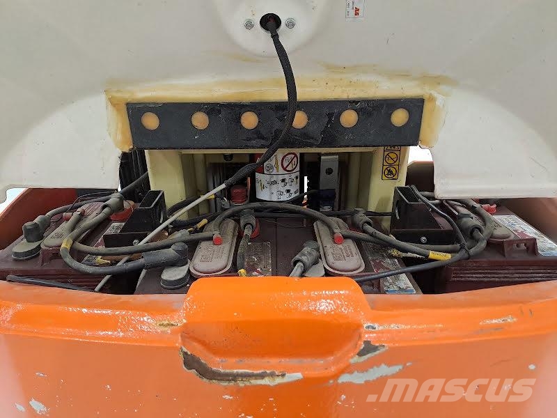 JLG TOUCAN 12E PLUS Vertikālie pacēlāji