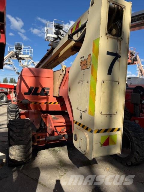 JLG 800AJ ブームリフト　屈伸型