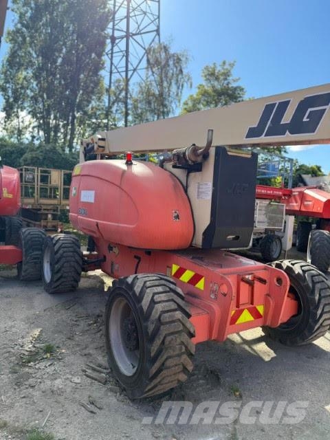 JLG 800AJ ブームリフト　屈伸型