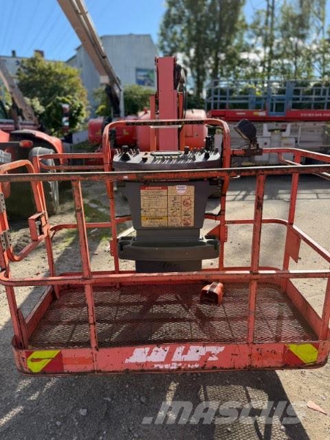 JLG 800AJ ブームリフト　屈伸型