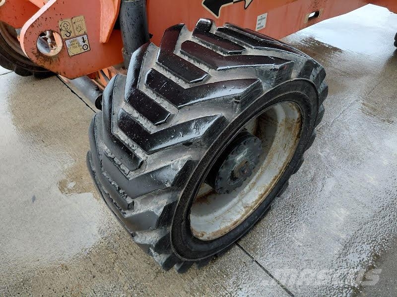 JLG 800AJ Zglobne podizne platforme