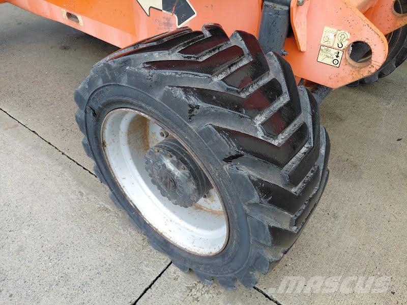 JLG 800AJ Zglobne podizne platforme