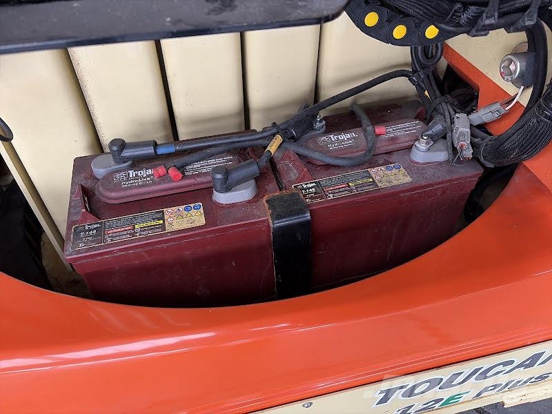 JLG TOUCAN 12E PLUS Вертикальные мачтовые подъемники