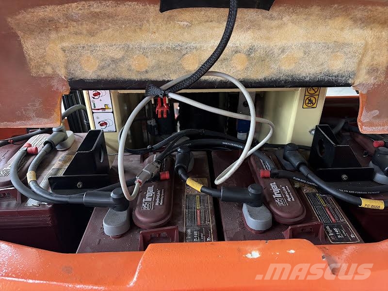 JLG TOUCAN 12E PLUS Вертикальные мачтовые подъемники
