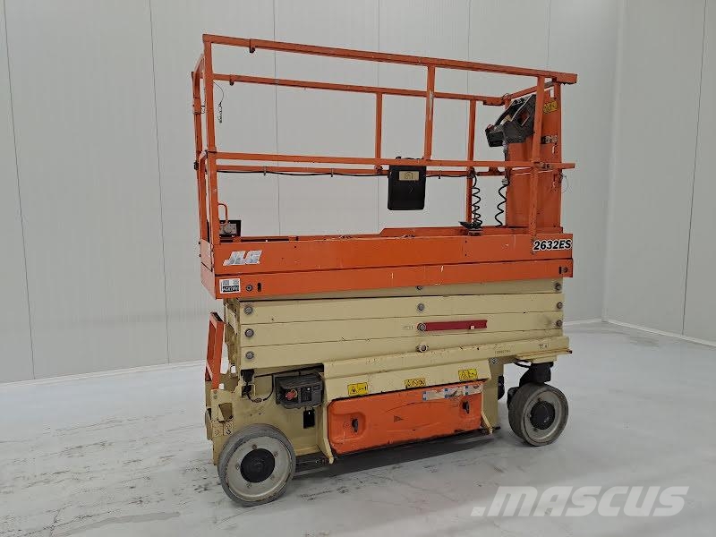 JLG 2632ES Käärtõstukid