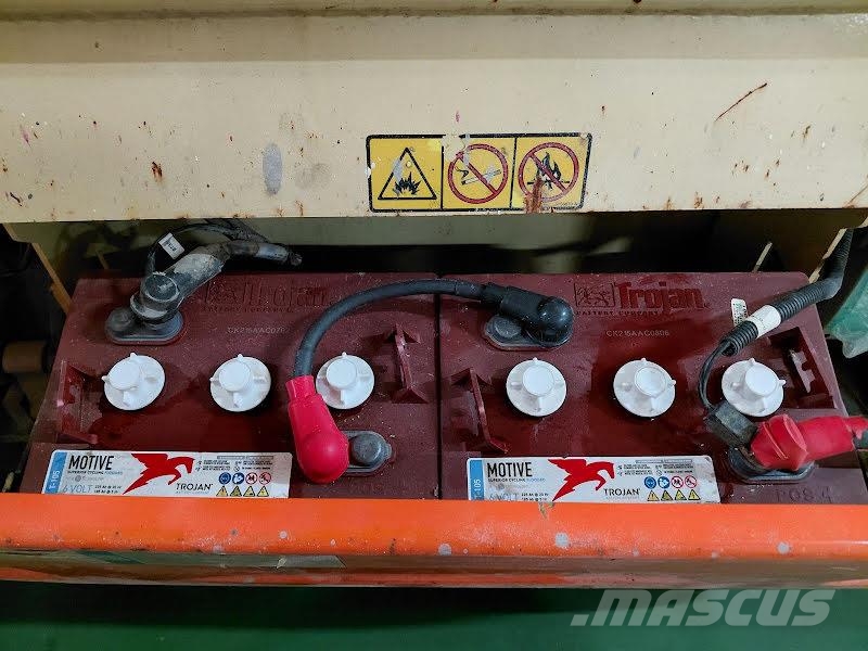 JLG 2632ES Käärtõstukid