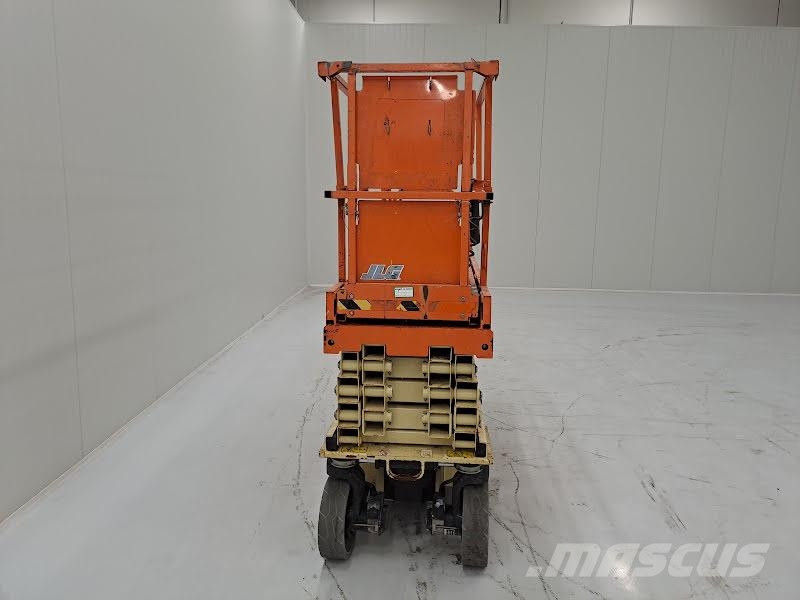 JLG 2632ES Käärtõstukid