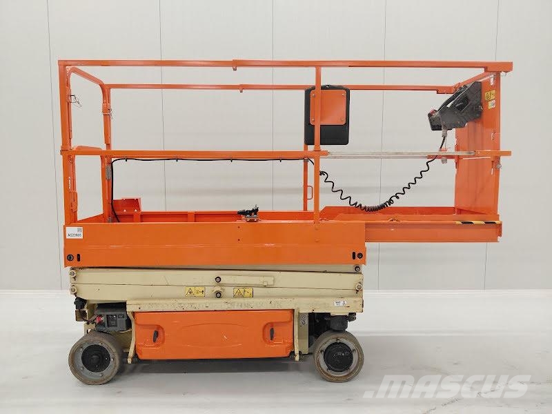 JLG 1930ES رافعات مقصية الشكل