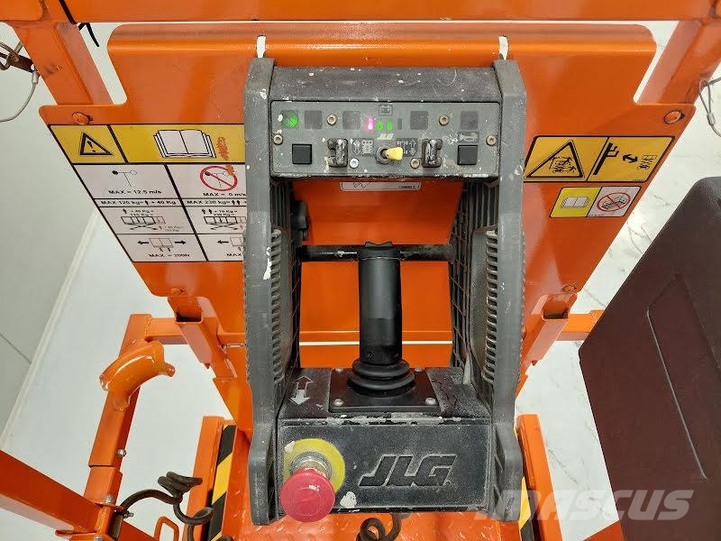 JLG 1930ES رافعات مقصية الشكل