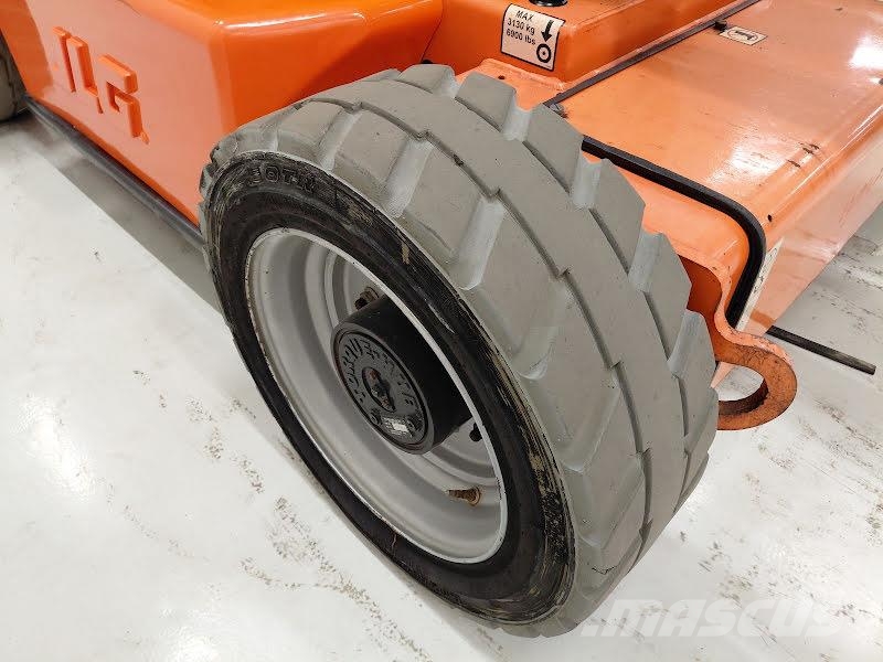JLG M450AJ Knikarmhoogwerkers