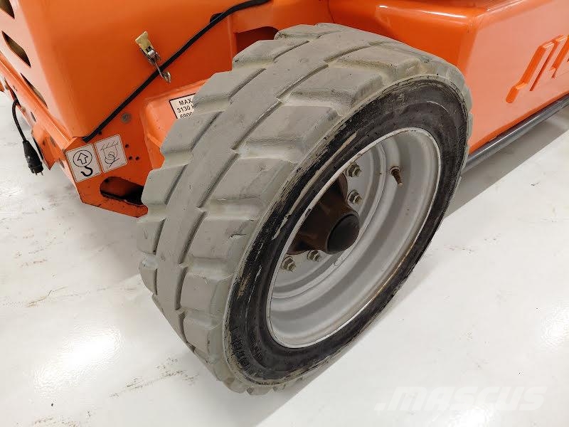 JLG M450AJ Knikarmhoogwerkers