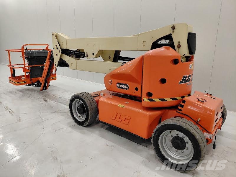 JLG M450AJ Knikarmhoogwerkers