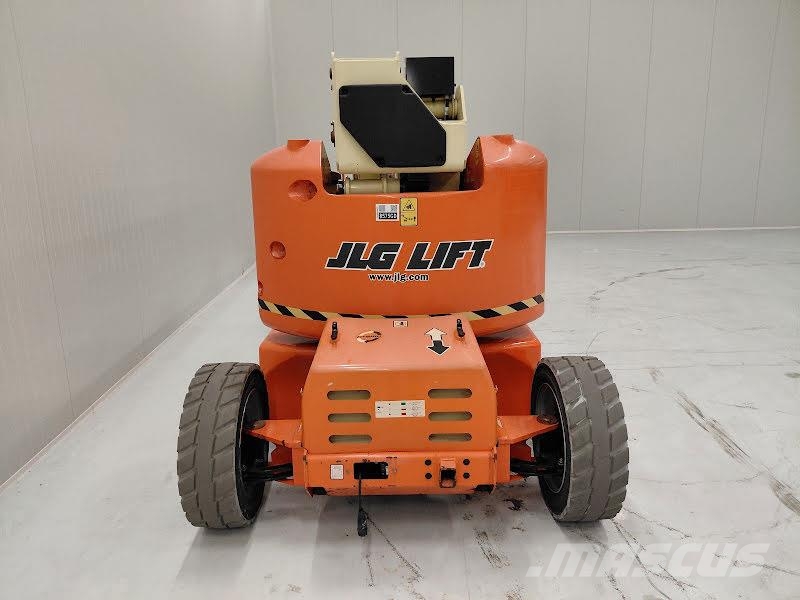 JLG M450AJ Knikarmhoogwerkers
